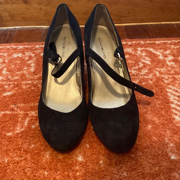 Bandolino Wedge Heels - Picture 1 of 5